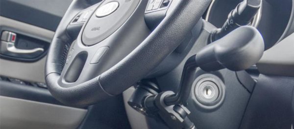 Alavanca de freio empurrando para frente LF12 KIA SOUL 1
